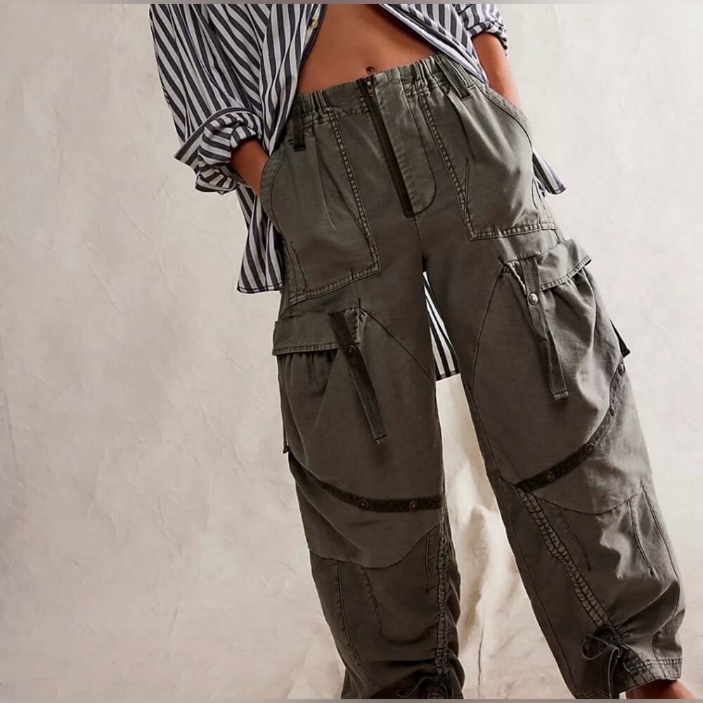 Free People We The Free Everglades Utility Pants Mulled Basil NWOT
Size Small